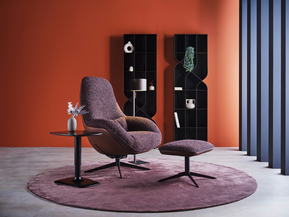 дизайнерское кресло Momo, ассиметричный стеллаж из металла Shelf, Christine Kroencke